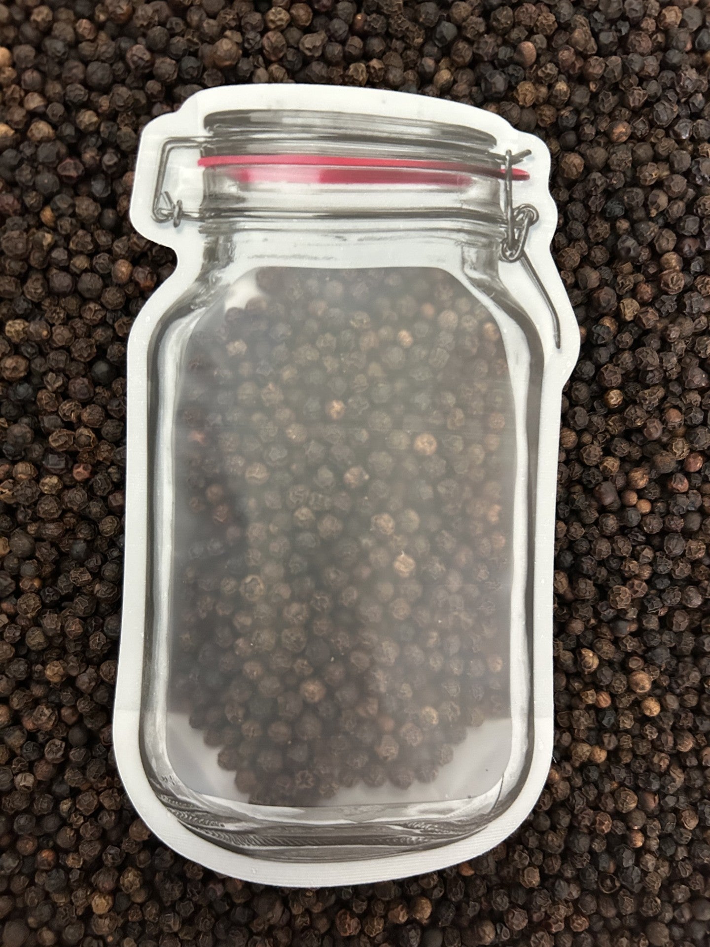 Maas BBQ High Altitude Smoked Black Peppercorns - Mason Jar Pouch. Ideal for chefs and foodies seeking unique flavors in BBQ, cooking, and gourmet gifts; perfect for seasoning meats, sauces, and high‑end culinary dishes with executive‑quality smoked black pepper blend